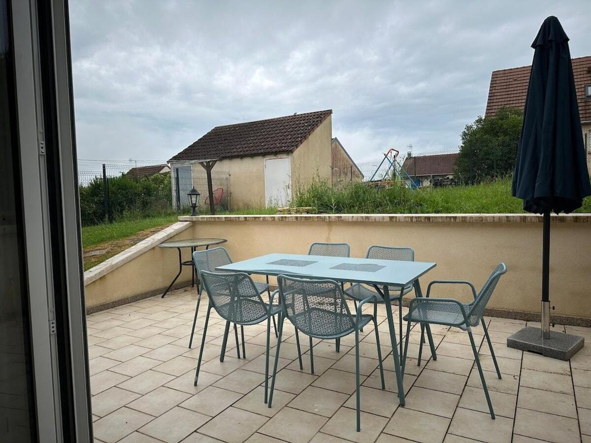 Maison Seventies Climatisee, Parking Prive Chablis Exterior photo